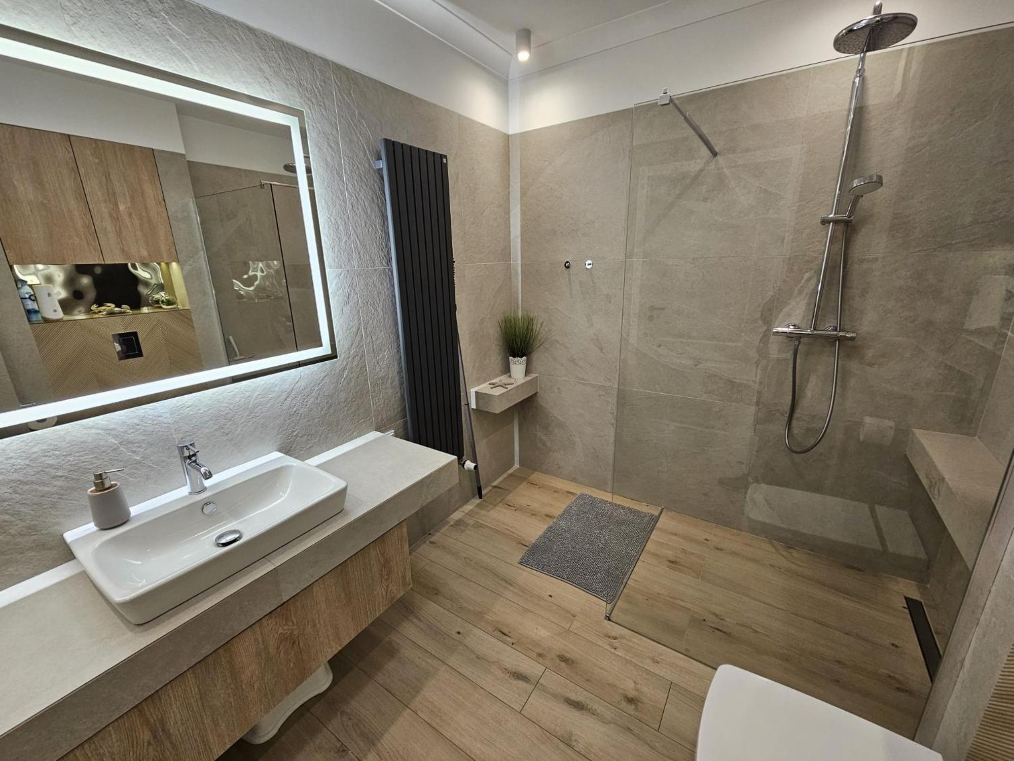 Apartament Capri ミエンジズドロイェ エクステリア 写真